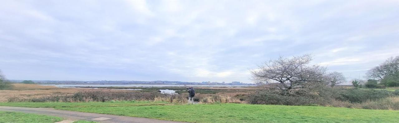 Waterfront - Holes Bay, Poole, Dorset Vila Exterior foto
